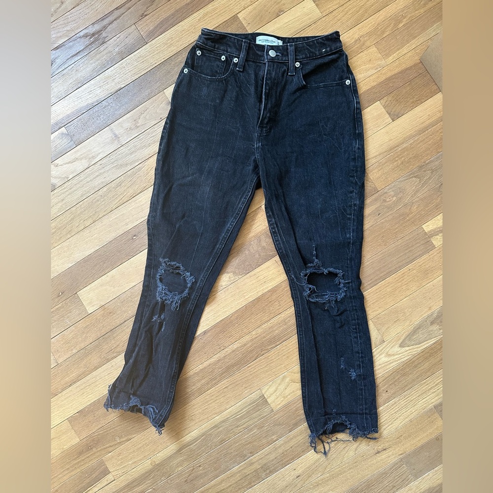Abercrombie high rise mom jeans 00s